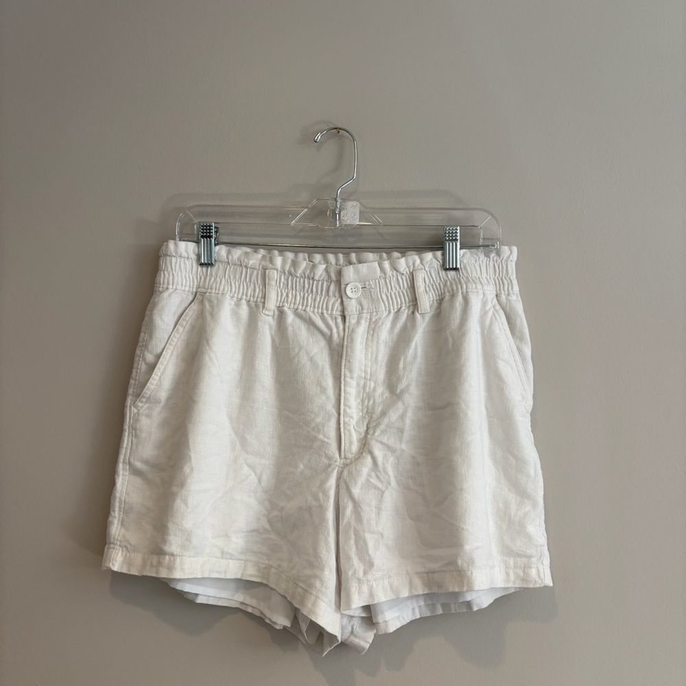 Hollister Cream Ultra High-Rise Soft Shorts